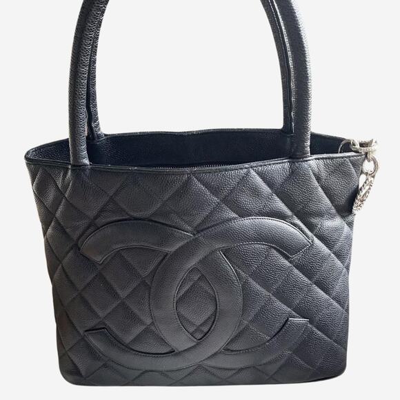 Chanel Medallion Tote Quilted Caviar Dark Navy With Silver Hardware - Picture 1 of 12
